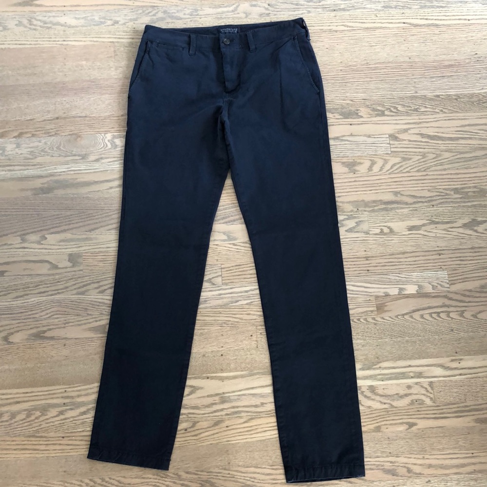 Men’s navy Chinos